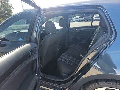 Used 2020 Volkswagen GTI S image 19