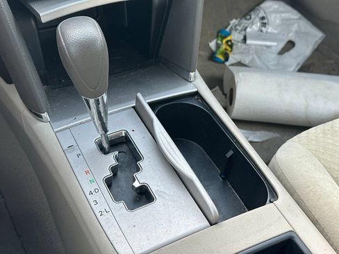 Used 2009 Toyota Camry LE FWD image 26
