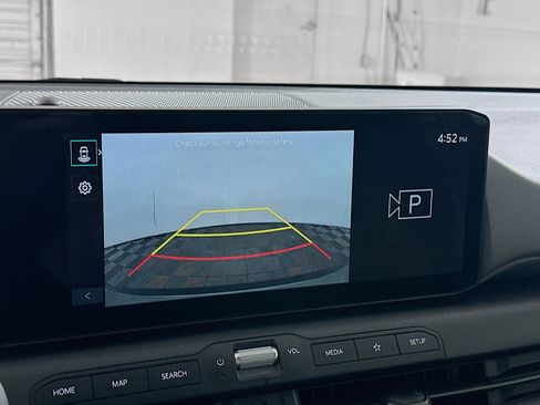 Used 2025 Kia K4 FWD image 23