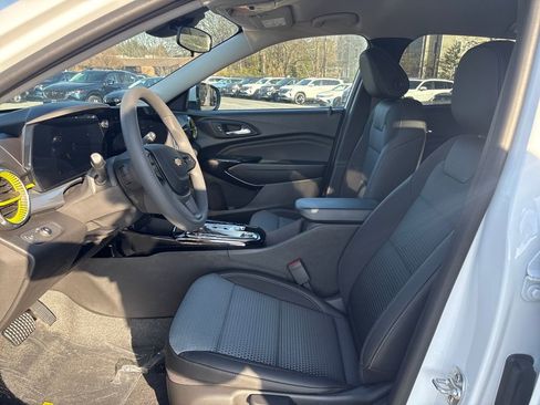 New 2026 Chevrolet Trax LT image 9