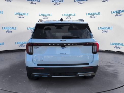 New 2025 Ford Explorer Active w/ Active Comfort Package image 8