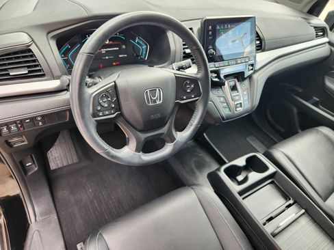 Used 2023 Honda Odyssey EX-L image 2