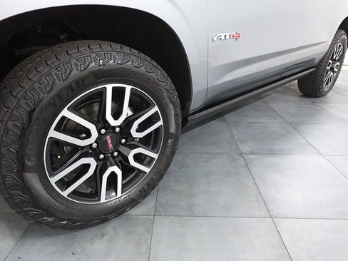 Used 2024 GMC Yukon AT4 w/ Technology Package image 32
