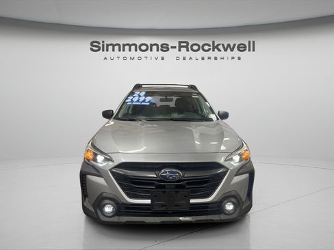 Used 2024 Subaru Outback AWD/4WD image 8