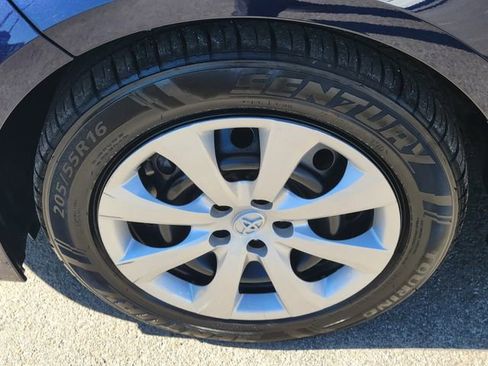 Used 2024 Toyota Corolla LE image 8