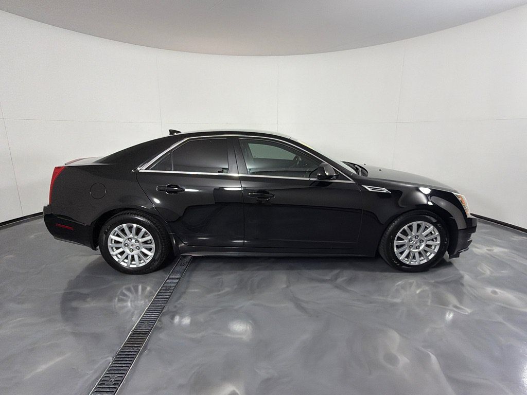 Used 2010 Cadillac CTS Luxury AWD/4WD image 4