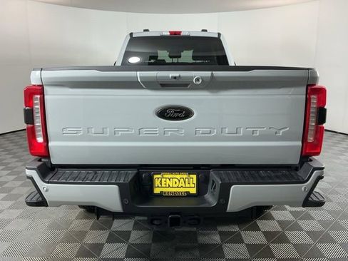 Used 2025 Ford F350 Lariat w/ Black Appearance Package image 5