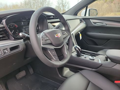 New 2026 Cadillac XT5 Luxury w/ LPO, Floor Liner Package AWD/4WD image 20
