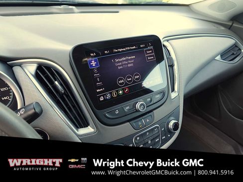 Used 2022 Chevrolet Malibu LT image 16