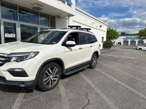 Used 2017 Honda Pilot Elite image 3