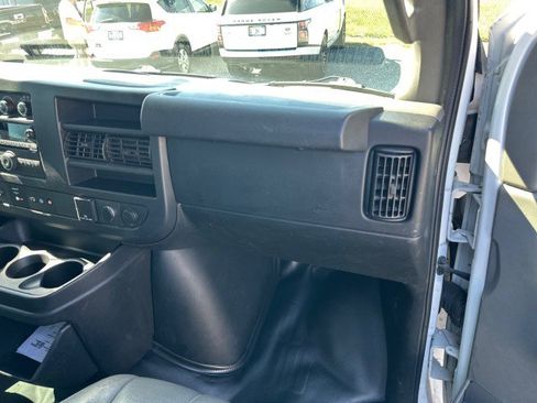 Used 2018 Chevrolet Express 2500 w/ Driver Convenience Package RWD image 36