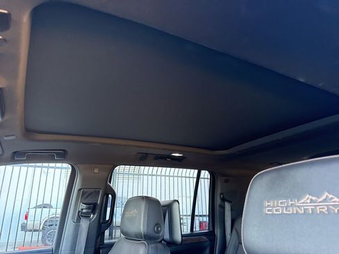 Used 2023 Chevrolet Suburban High Country w/ Premium Package image 8