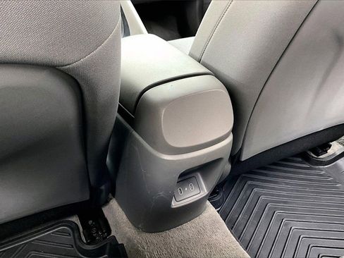 Used 2024 Hyundai Elantra SE image 33