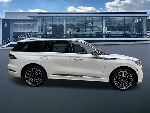Used 2023 Lincoln Aviator Black Label w/ Dynamic Handling Package AWD/4WD image 10