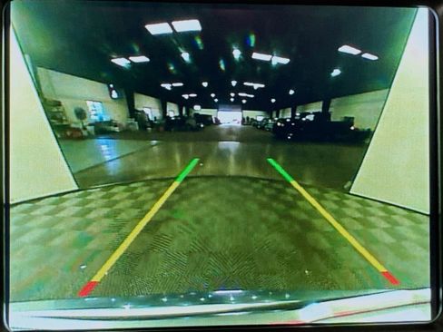 Used 2020 Chrysler 300 Touring w/ Chrome Appearance Package RWD image 18