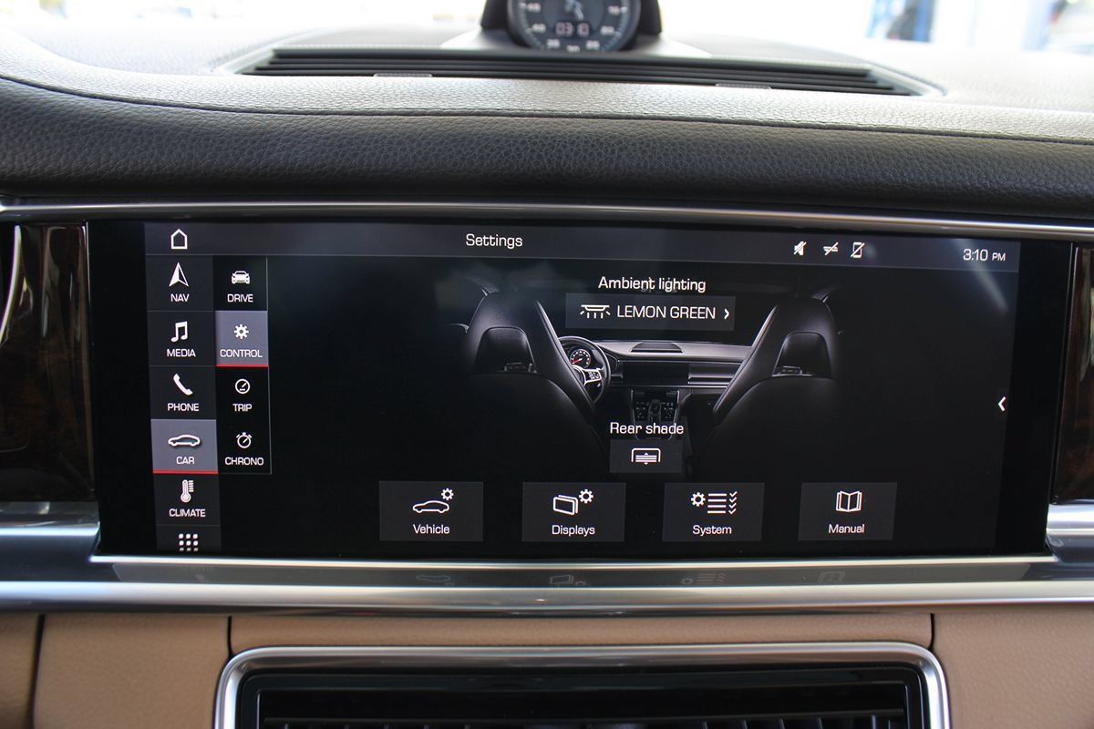 Used 2020 Porsche Panamera 4 E-Hybrid AWD/4WD image 30