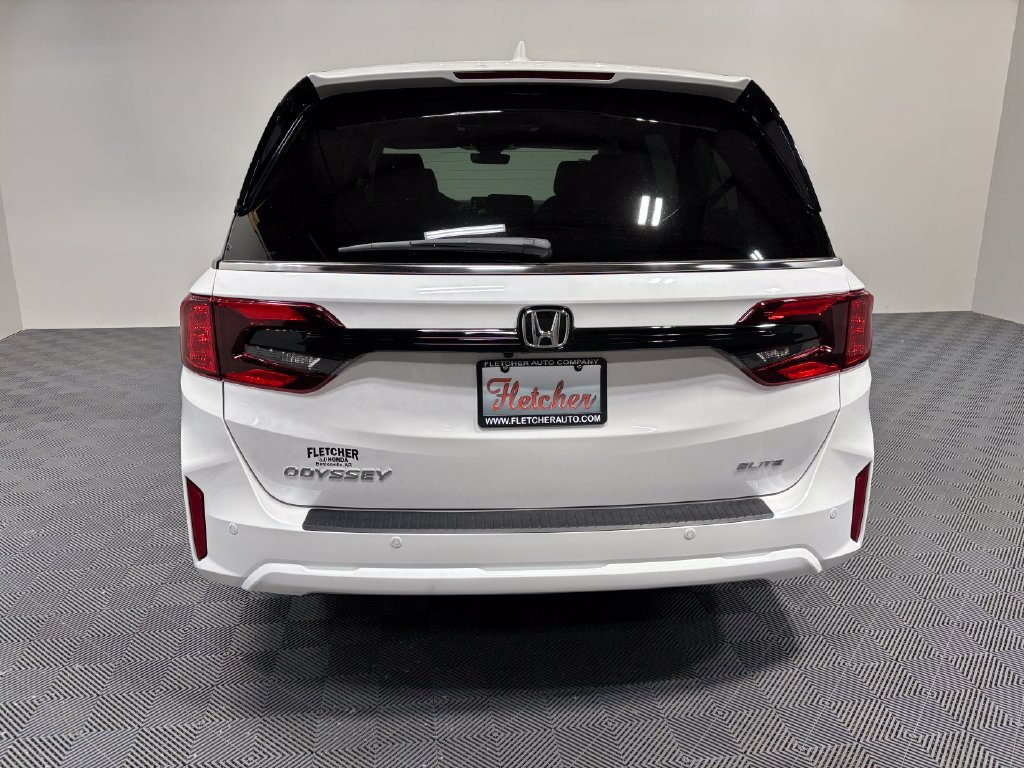 New 2027 Honda Odyssey Elite image 5