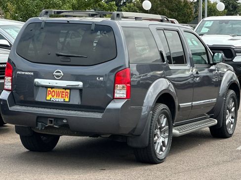 Used 2011 Nissan Pathfinder LE w/ Navigation Pkg AWD/4WD image 4