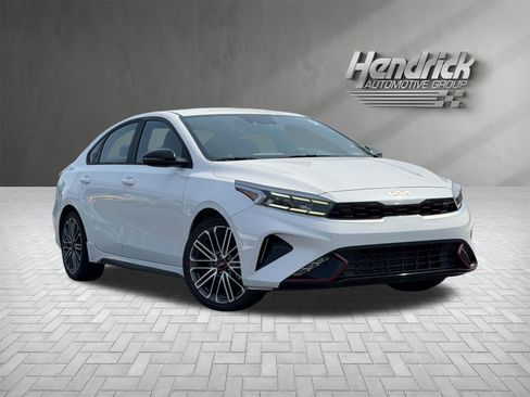 Used 2022 Kia Forte GT FWD image 2