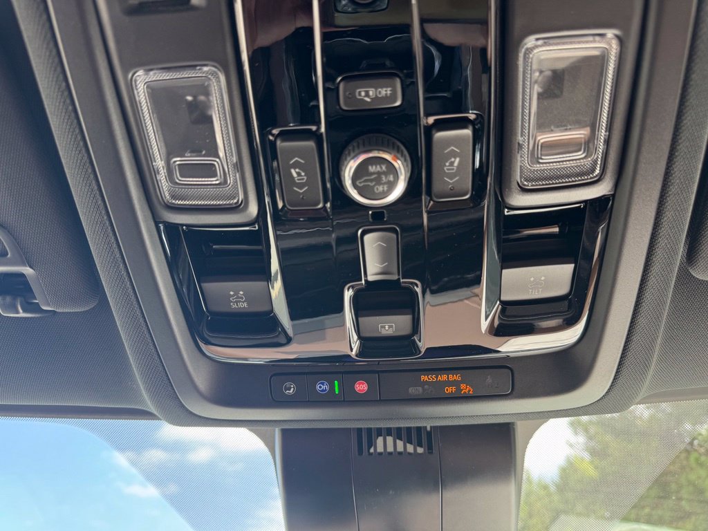 New 2026 Chevrolet Tahoe High Country w/ Sun And Tow Package AWD/4WD image 17