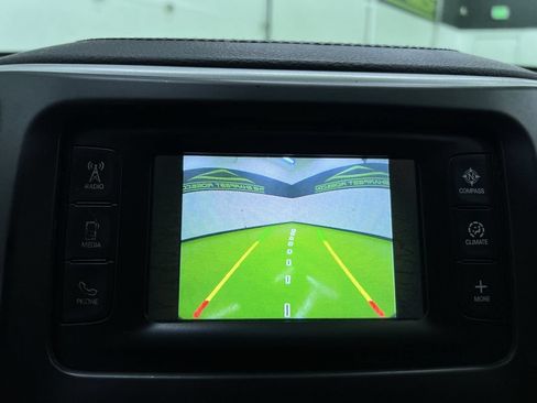 Used 2016 Jeep Cherokee Latitude AWD/4WD image 16