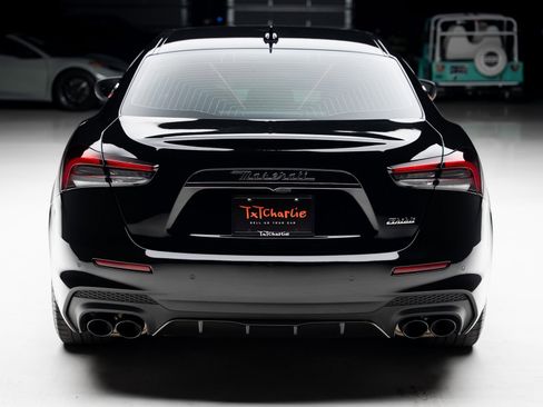 Used 2021 Maserati Ghibli Trofeo image 28