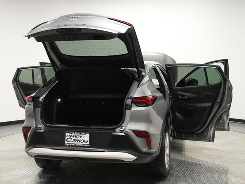 Used 2024 Buick Envista Preferred w/ Convenience I Package image 12