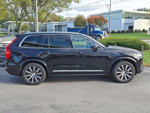 Certified 2022 Volvo XC90 T6 Inscription w/ Climate Package image 7