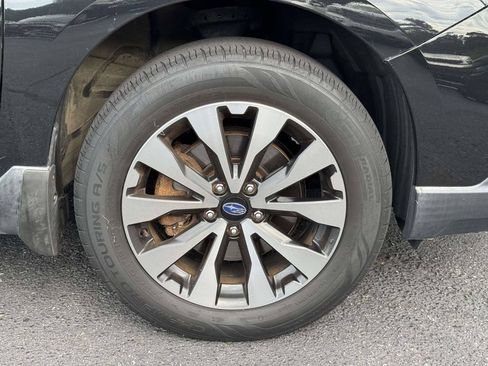 Used 2017 Subaru Outback 2.5i Limited AWD/4WD image 28