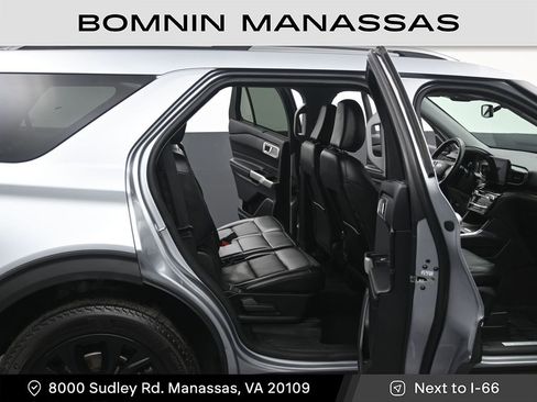 Used 2023 Ford Explorer Limited image 10