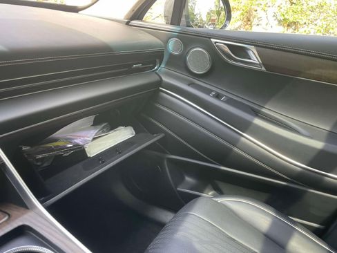 Used 2024 Genesis GV80 2.5T w/ Advanced Package image 34