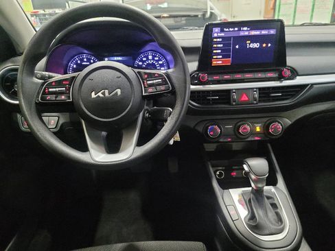 Used 2023 Kia Forte LXS w/ LXS Technology Package FWD image 22