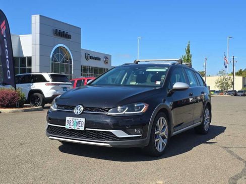 Used 2018 Volkswagen Golf Alltrack SEL AWD/4WD image 15