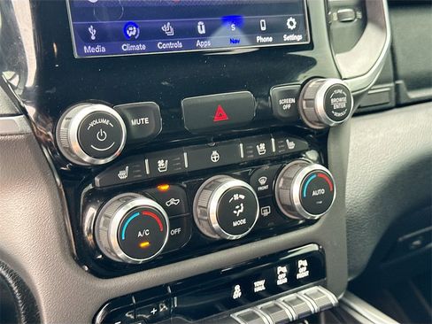 Used 2020 RAM 1500 Laramie image 16