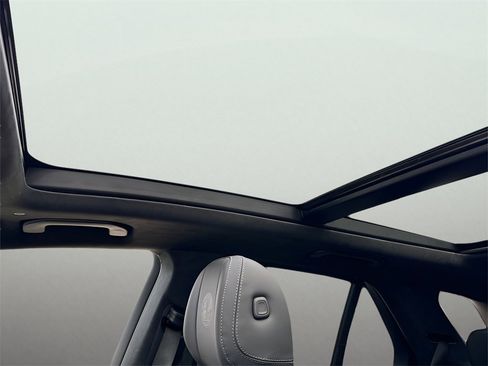 New 2025 Mercedes-Benz GLE 63 AMG S image 22