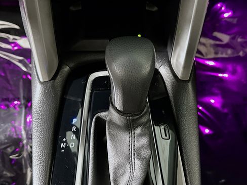 Used 2024 Toyota Corolla Cross LE w/ Moonroof Package image 21