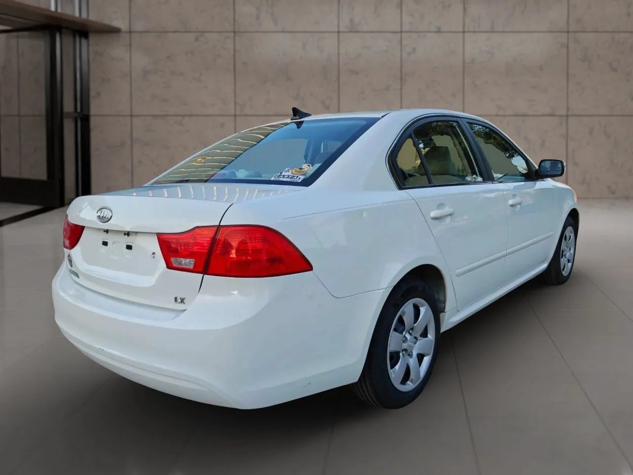 Used 2009 Kia Optima LX FWD image 3