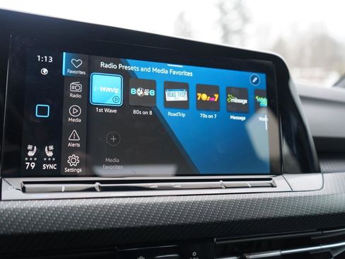 Used 2023 Volkswagen Golf R image 33