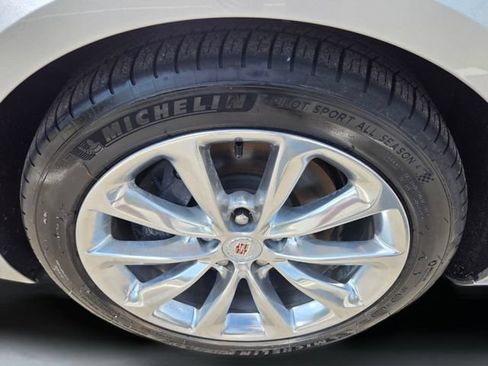 Used 2014 Cadillac XTS Luxury FWD image 18