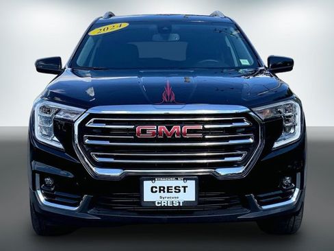 Used 2024 GMC Terrain SLT AWD/4WD image 2