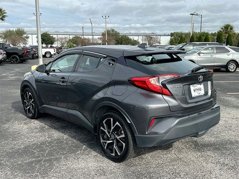Used 2021 Toyota C-HR image 7