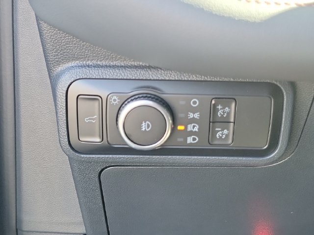 Used 2026 Ford Explorer Active w/ Active Comfort Package RWD image 15