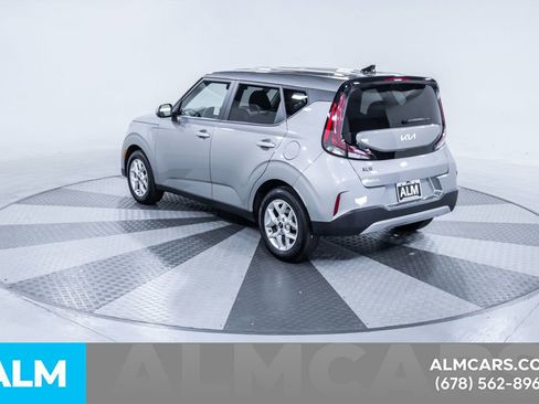 Used 2023 Kia Soul LX w/ LX Technology Package image 7