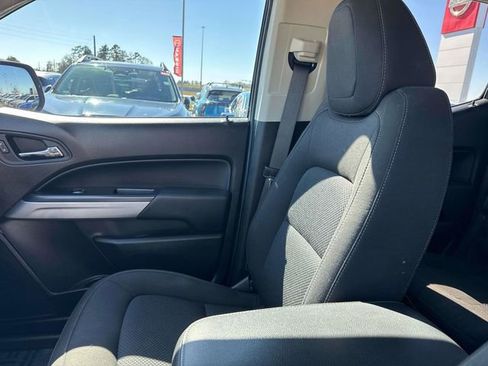Used 2022 Chevrolet Colorado LT w/ LT Convenience Package image 21