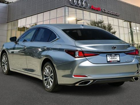 Used 2024 Lexus ES 350 FWD image 2