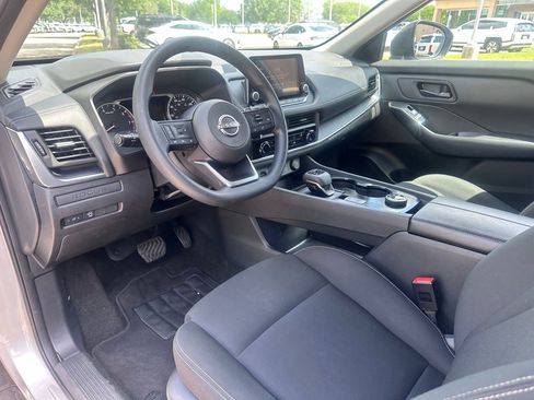 Used 2024 Nissan Rogue S image 19