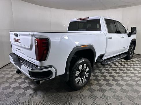 New 2026 GMC Sierra 3500 Denali w/ Denali Reserve Package AWD/4WD image 9