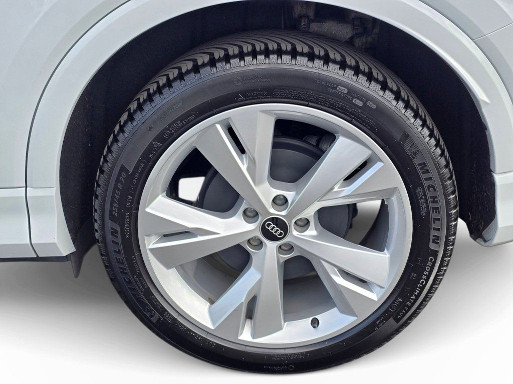 Used 2023 Audi Q4 e-tron Prestige AWD/4WD image 21