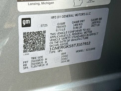 Used 2026 Chevrolet Traverse LT w/ Midnight/Sport Edition FWD image 32