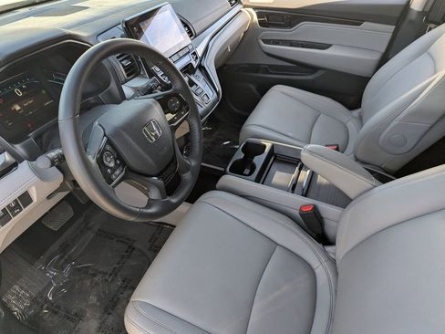 Certified 2024 Honda Odyssey Touring image 16